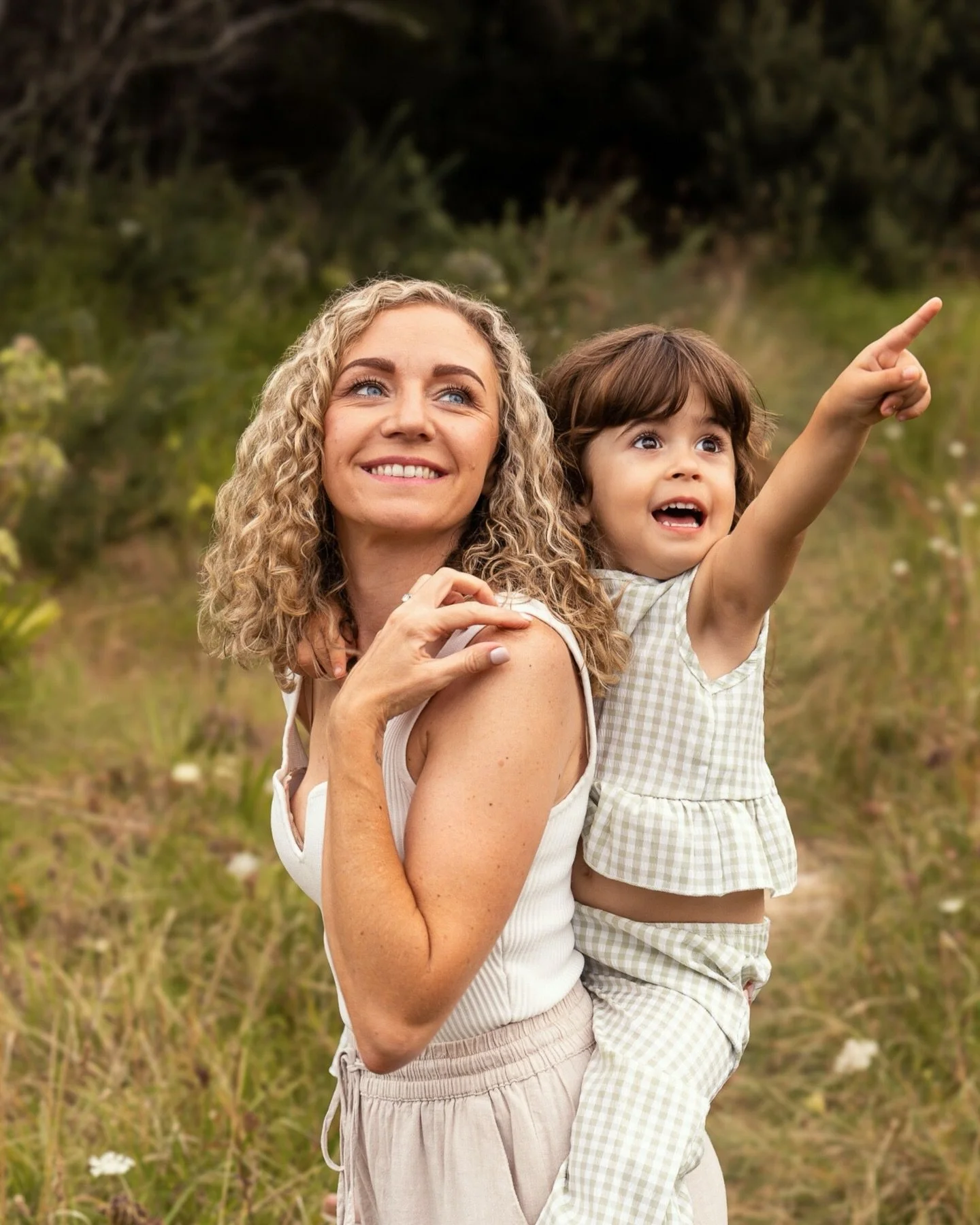 Golden hour magic with this beautiful family ✨

There&rsquo;s something so special about the way a 3-year-old cuddles onto Mum and the proud, protective energy of a 6-year-old holding his little sister&rsquo;s hand. The giggles, the shoulder rides an
