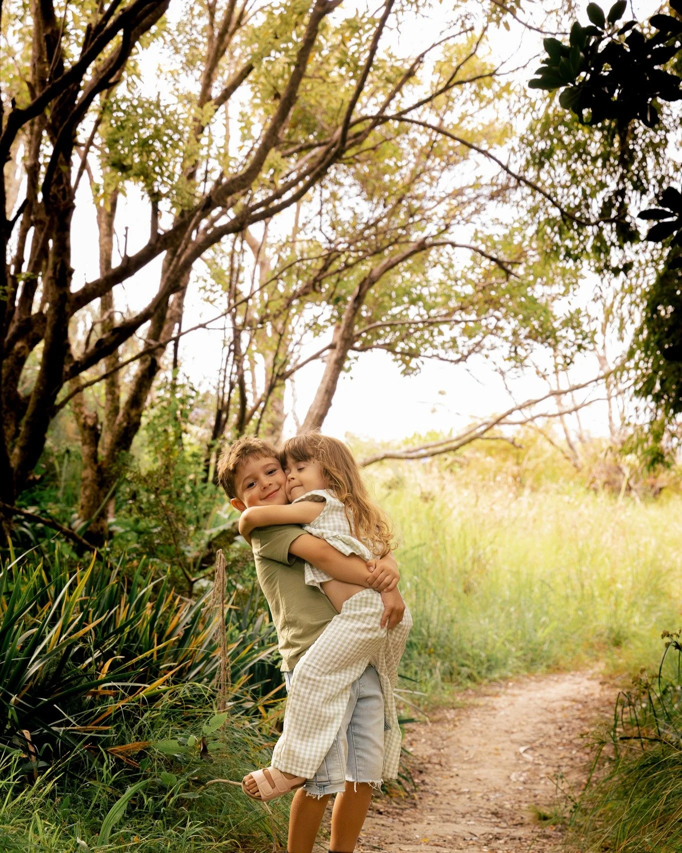 There&rsquo;s something so special about sibling moments. The giggles, the whispers, the way they cuddle without even thinking&hellip;

One day, these photos will remind them not just how they looked, but how it felt to grow up side by side 🤍

📍Auc