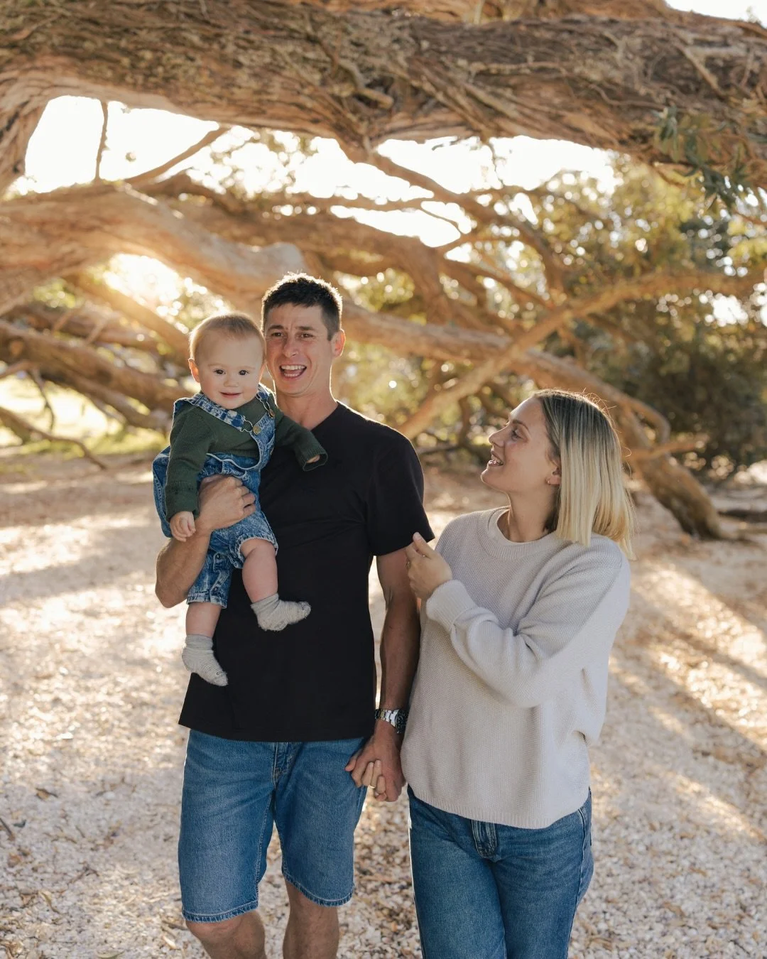 POV: You book in an early evening photoshoot with your 9-month old bub down by the beach and within 48 hours you get sent these photos as your sneak peek gallery 🥰📸

Something that I pride myself on as a photographer is sending clients a small coll