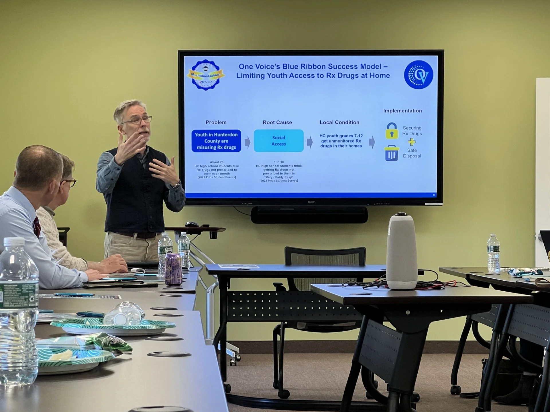 Paul presenting.jpg