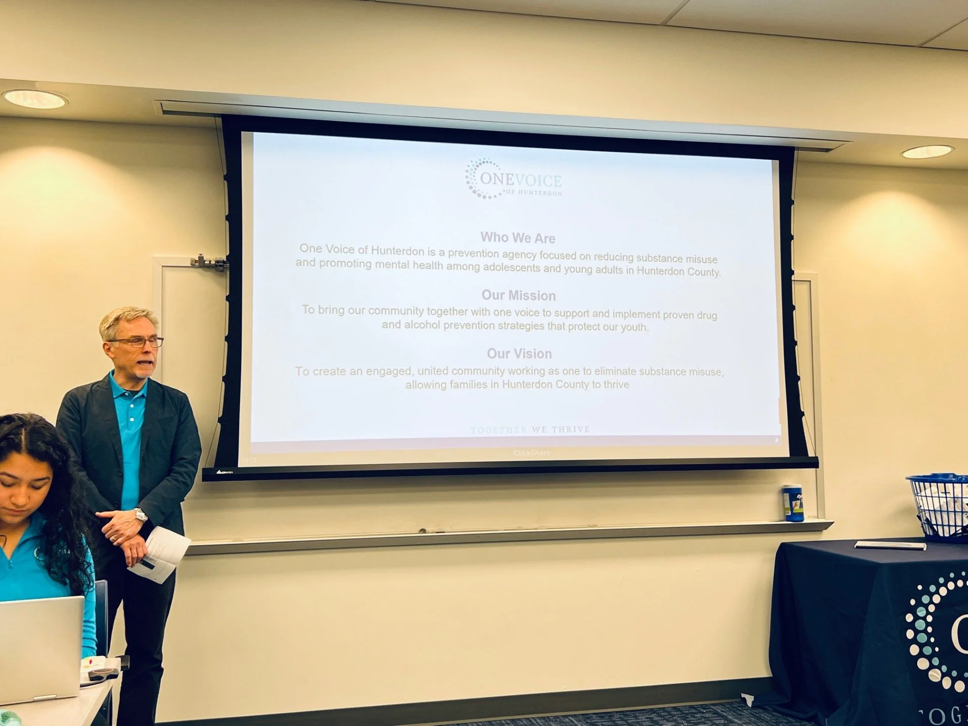 Paul presenting.jpg