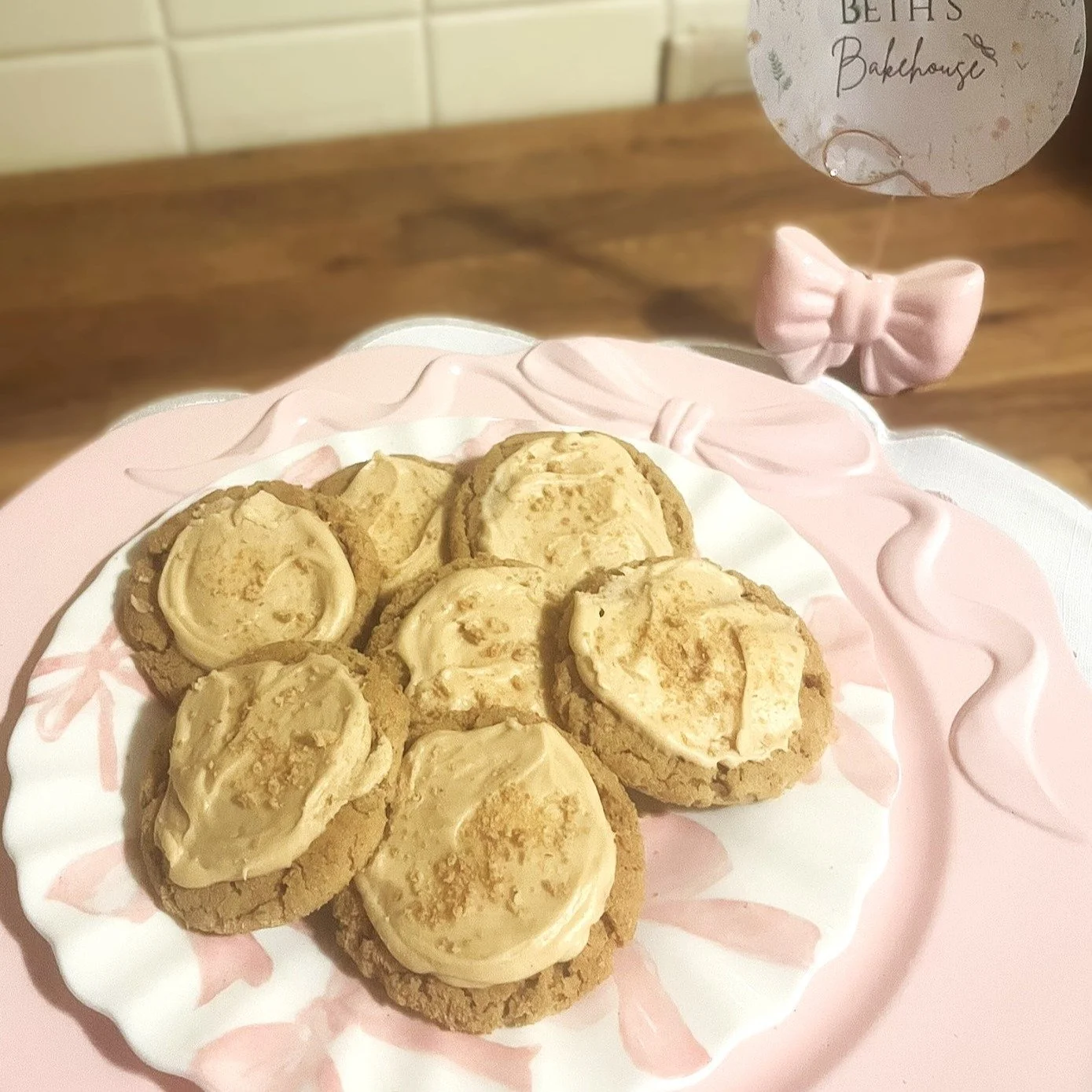 Experience a fusion of creamy cheesecake and rich homemade caramel in our delightful cookies. Perfect for any occasion!

Made with premium, all-natural ingredients ensuring a delightful taste

Perfectly blends creamy cheesecake flavor with rich caram