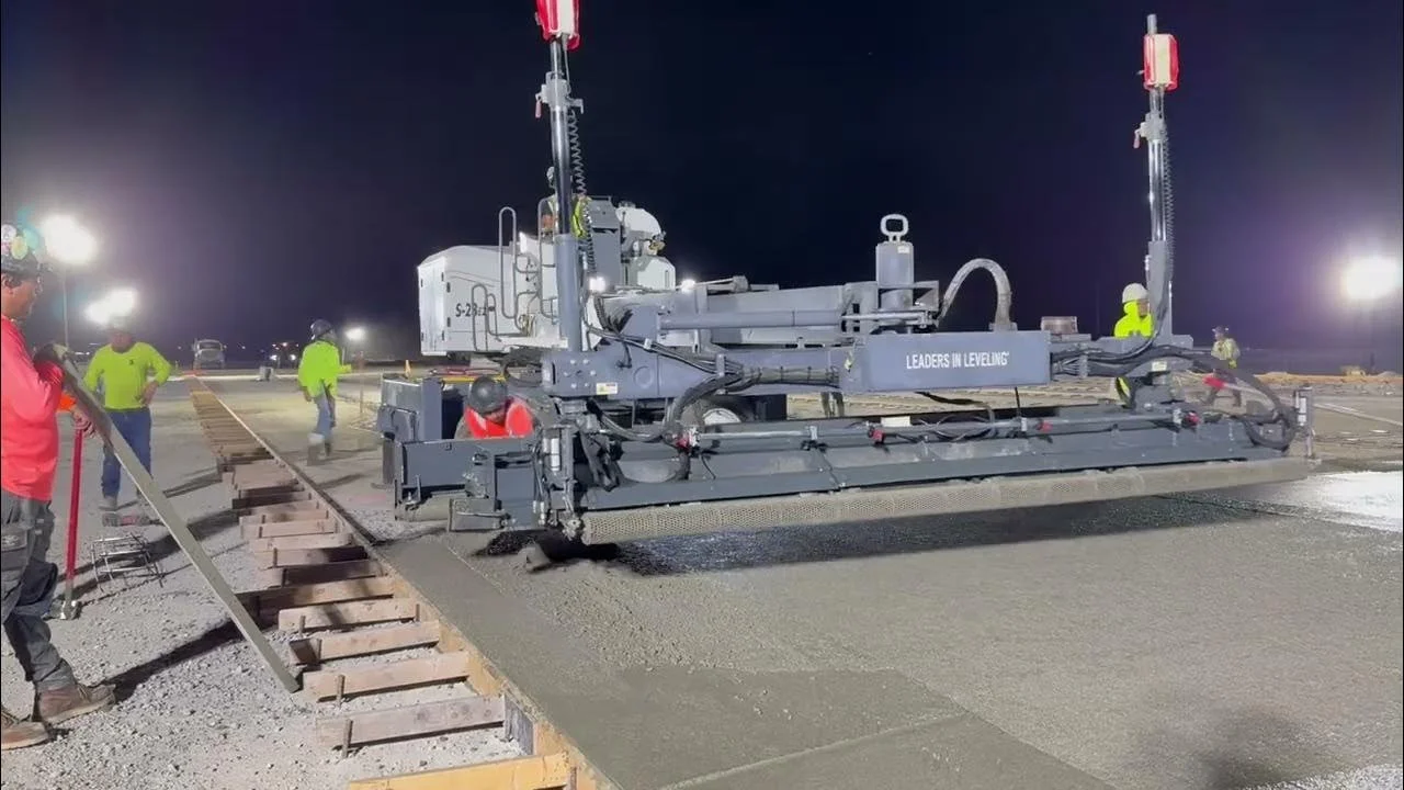 2022 Somero S-28EZ — 14' Head Laser Screed (3,120 Hrs)