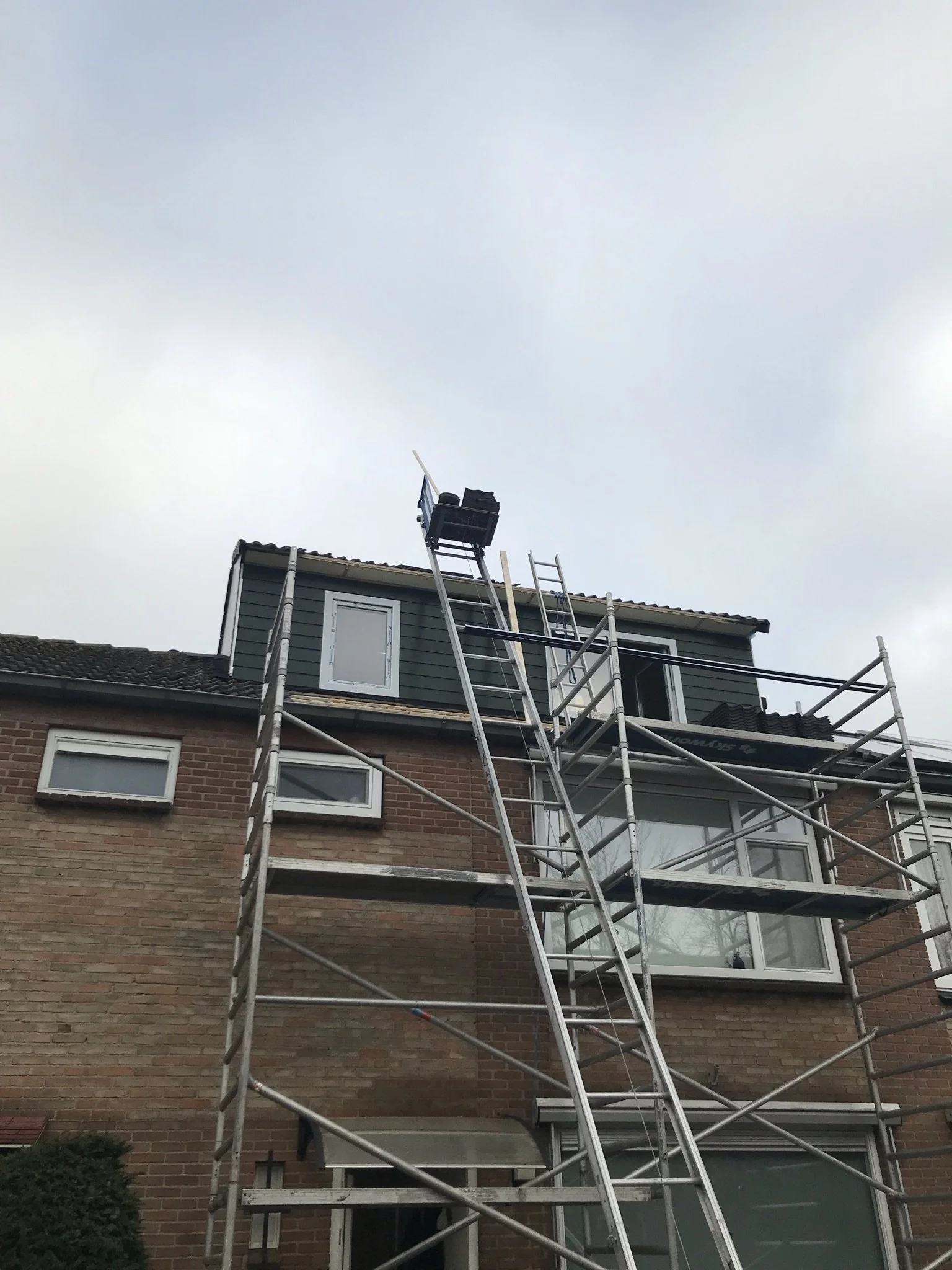 Renovatie van het dak van rijtjeshuizen