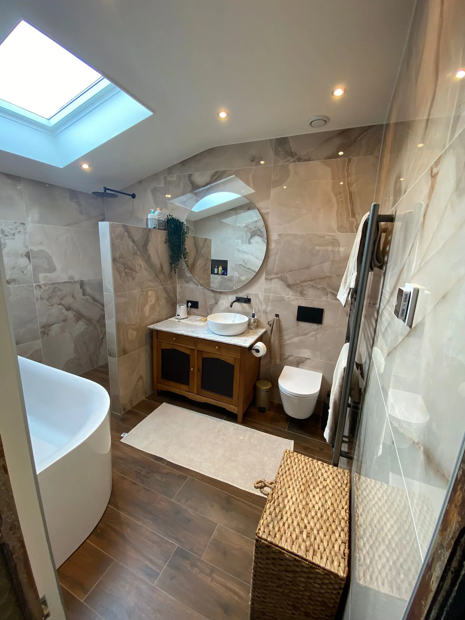 WhatsApp Image 2025-11-12 at 15.09.29_b7cbf017.jpg