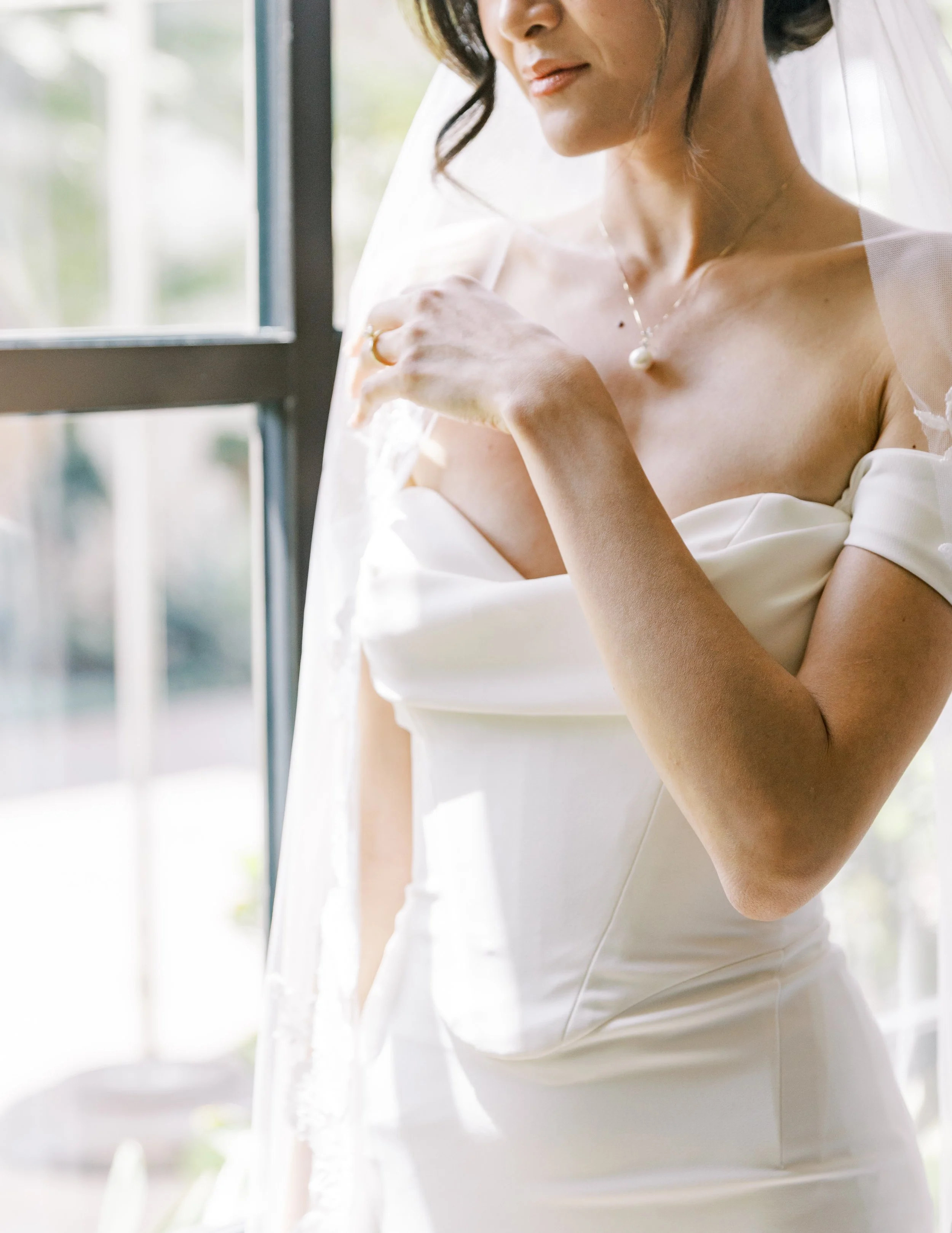 christina_james_gettingready_506.jpg