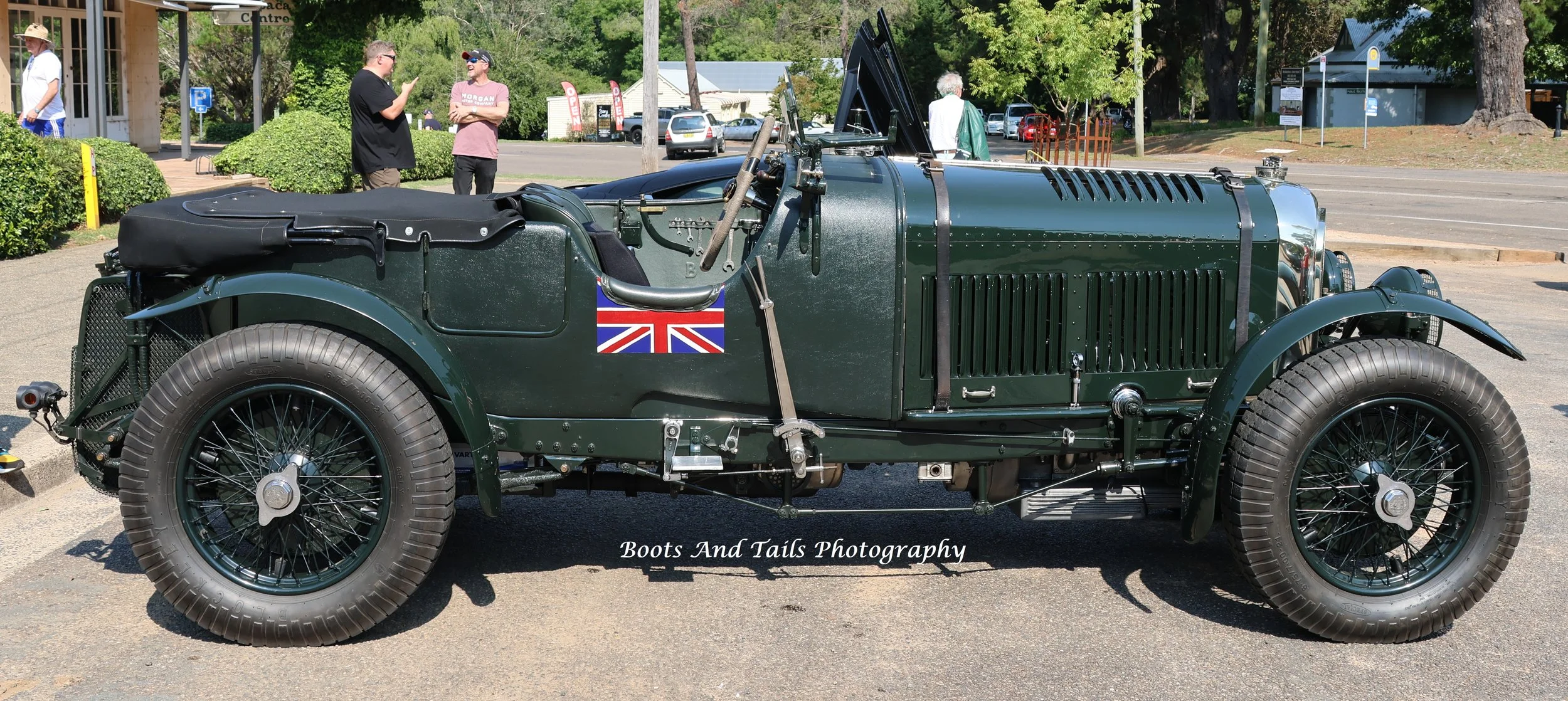 Old Bentley   Hi Res Photo Shot