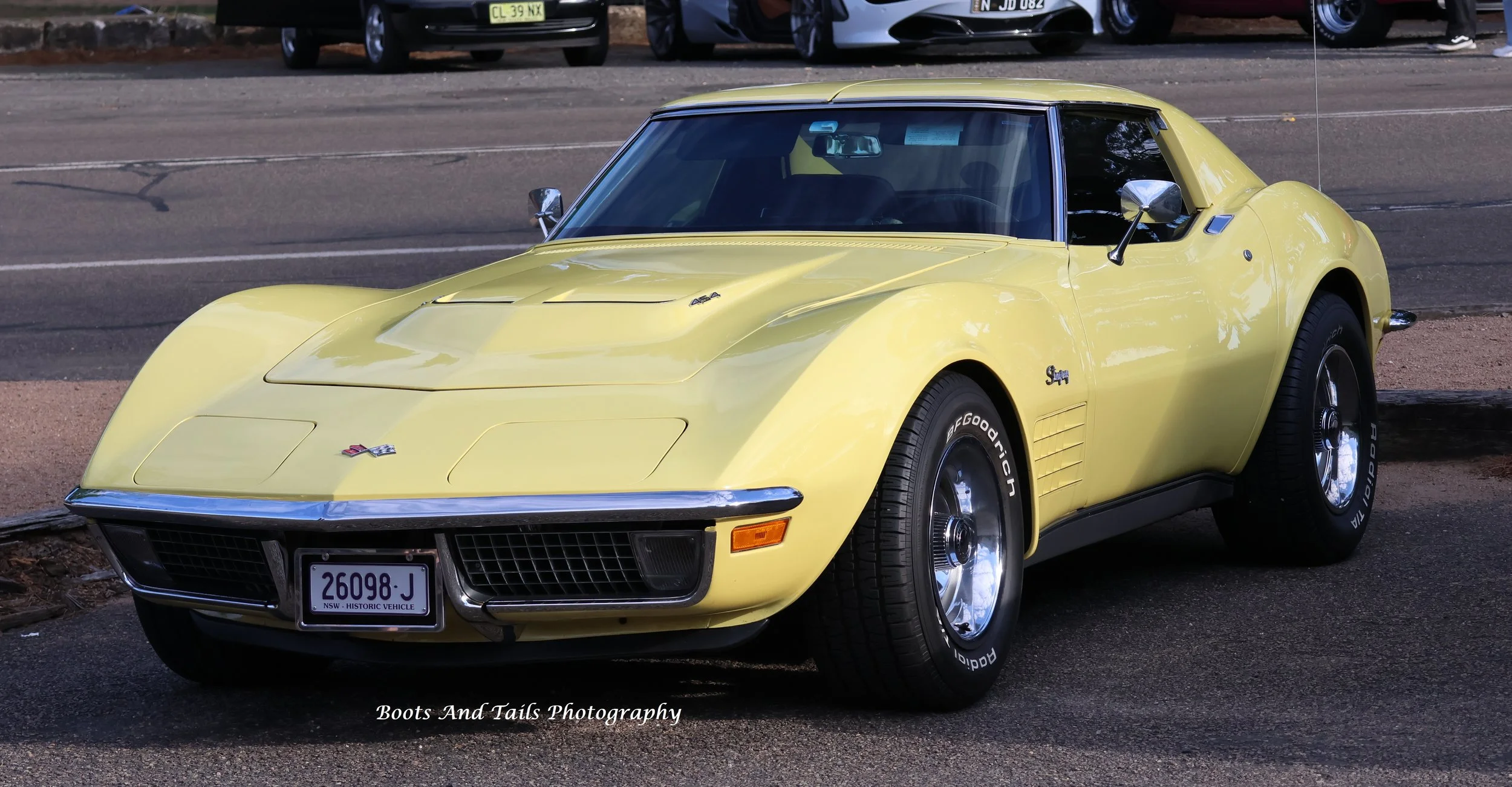 Yellow Corvette stingray  Hi Res Photo Shot