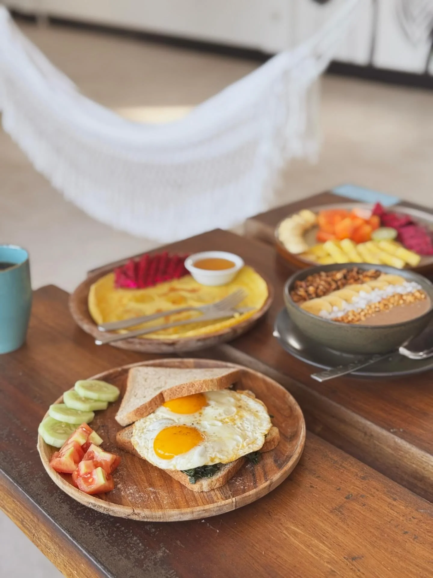 🌺 Rise, shine, and energize! Secret Spot&rsquo;s smoothie breakfast is your passport to tropical heaven. 🍍🌞

#kutalombok #secretspotlombok #homestaykutalombok #backpackerlombok #lomboksurf