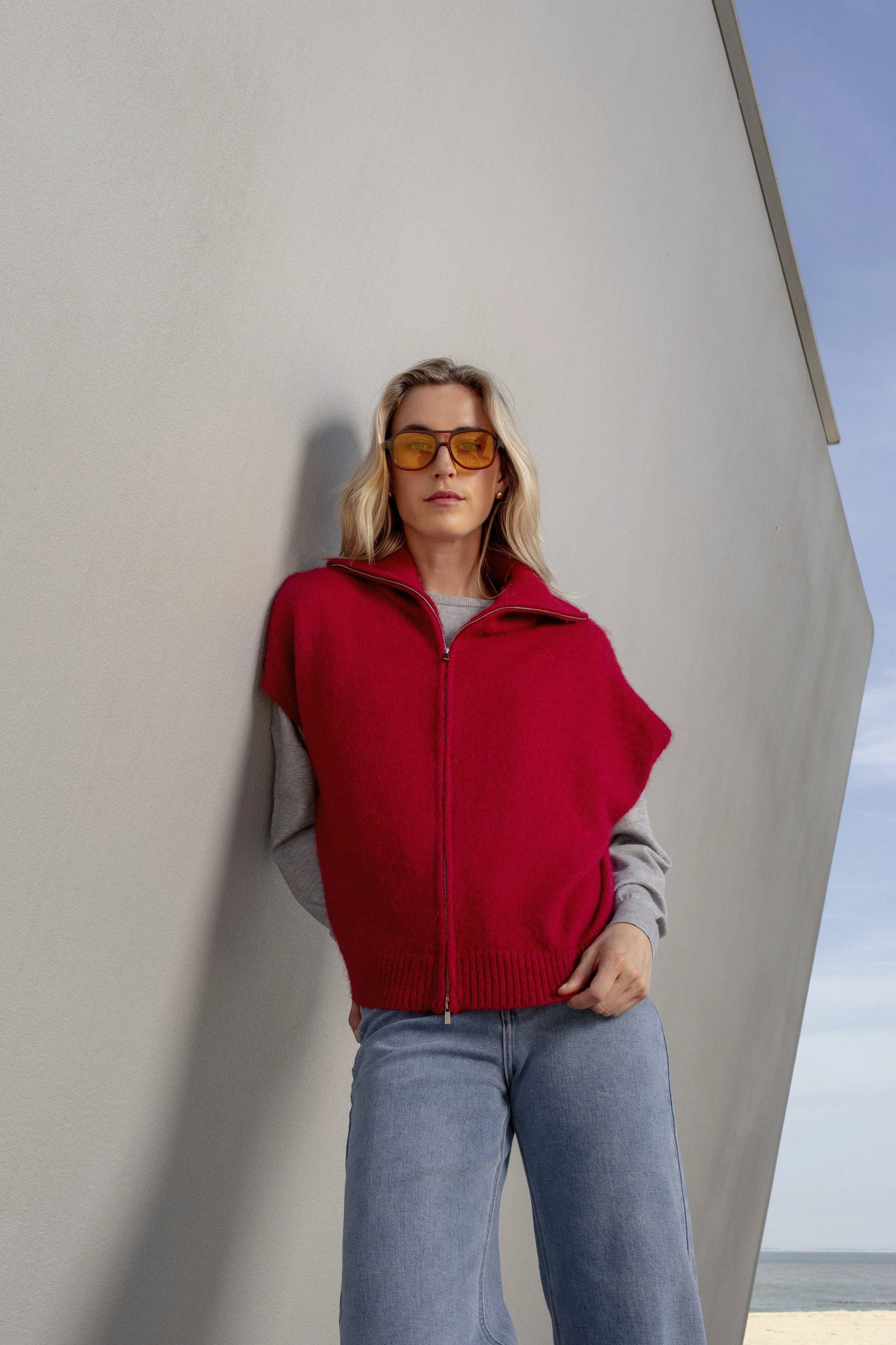 22665 CLARA RED