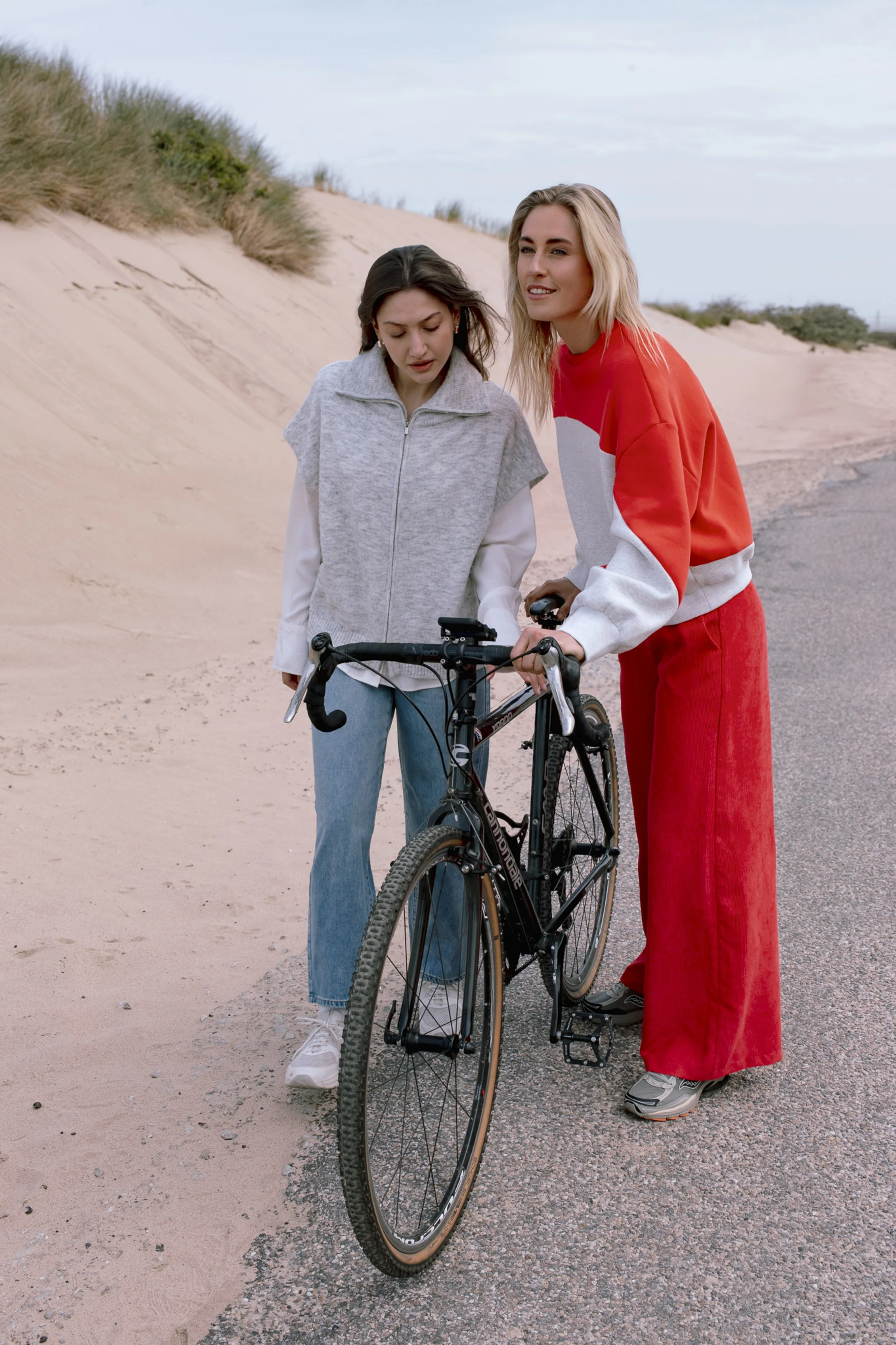 CLARA GREY - LUNA RED + FANNY RED1.jpg