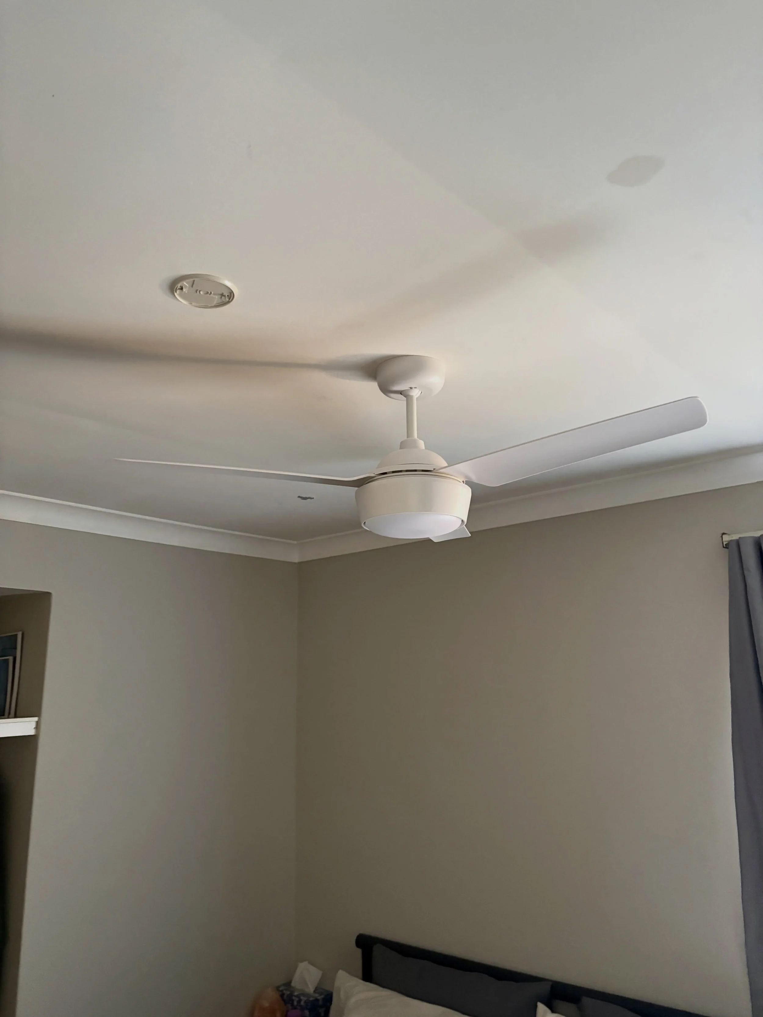 ⚡More power. More comfort. One simple upgrade.

Jedd recently completed an electrical upgrade, installing multiple new power points and ceiling fans throughout this home, making everyday living more convenient and comfortable.

From ceiling fan insta