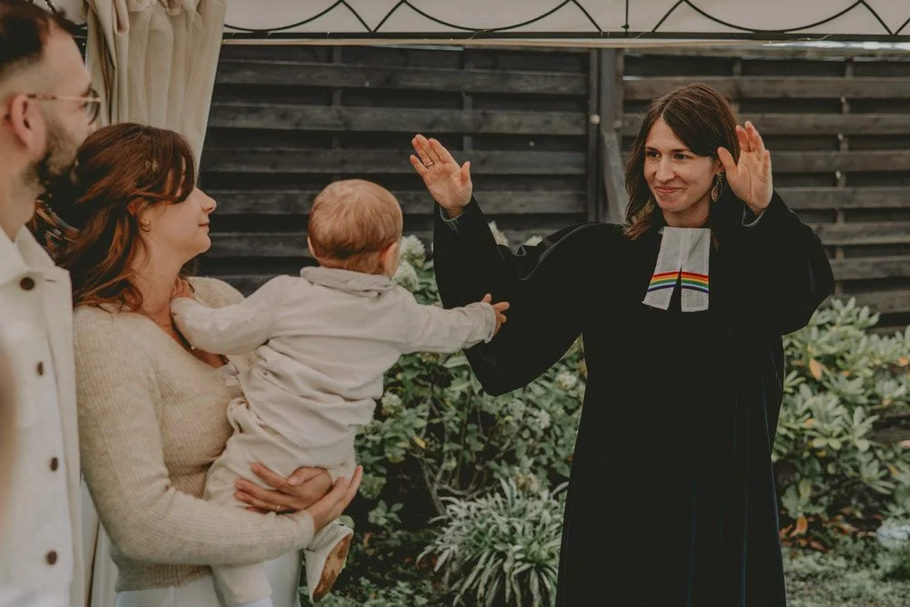 Familienfotos um Mannheim feiern eure Taufe.