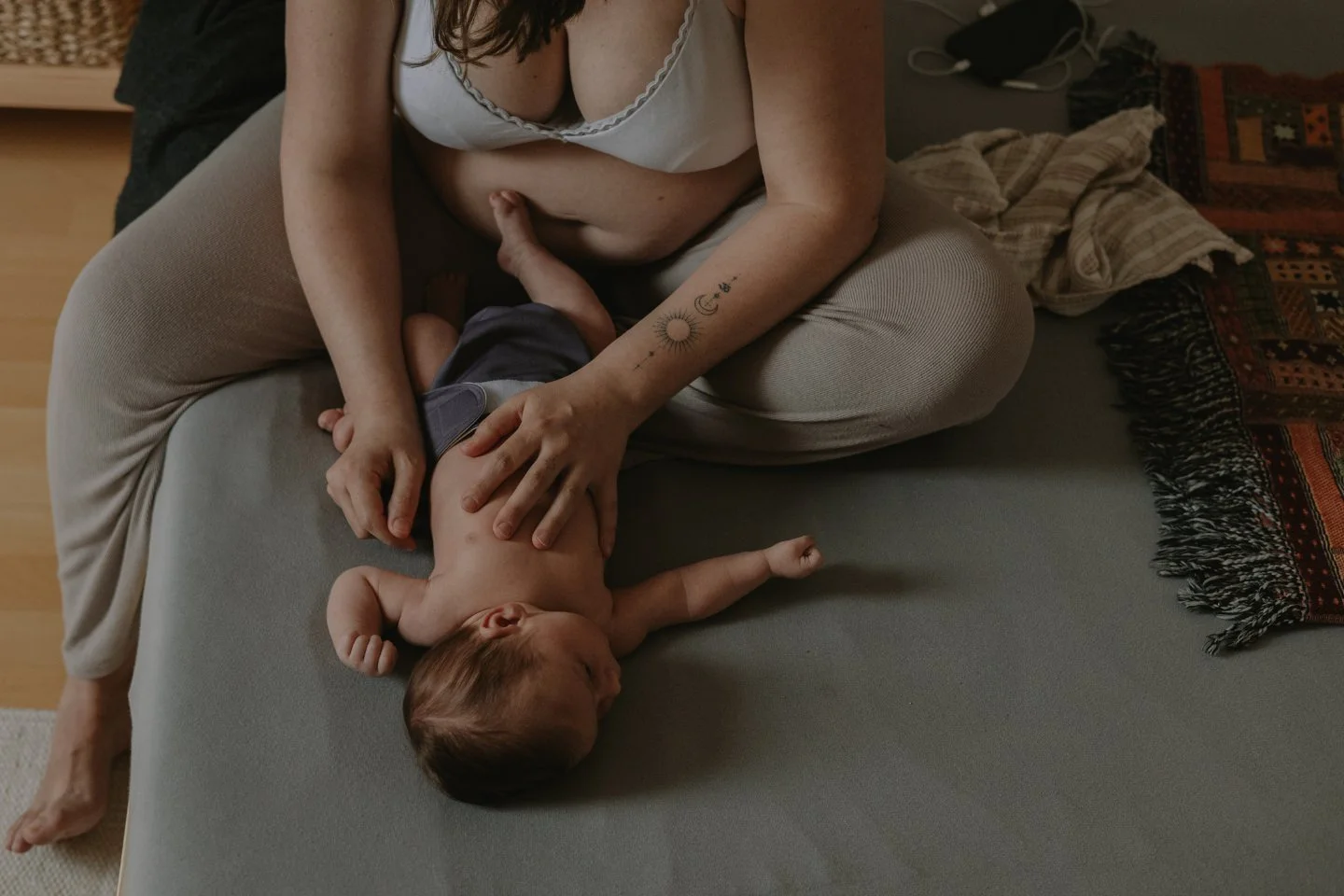 businessfotografie-karlsruhe-mutter-mit-baby.jpg