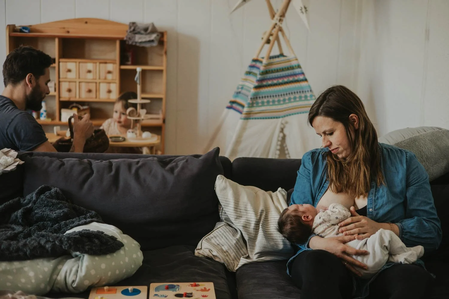 Familienfotos um Mannheim zeigen Newborn Magic.