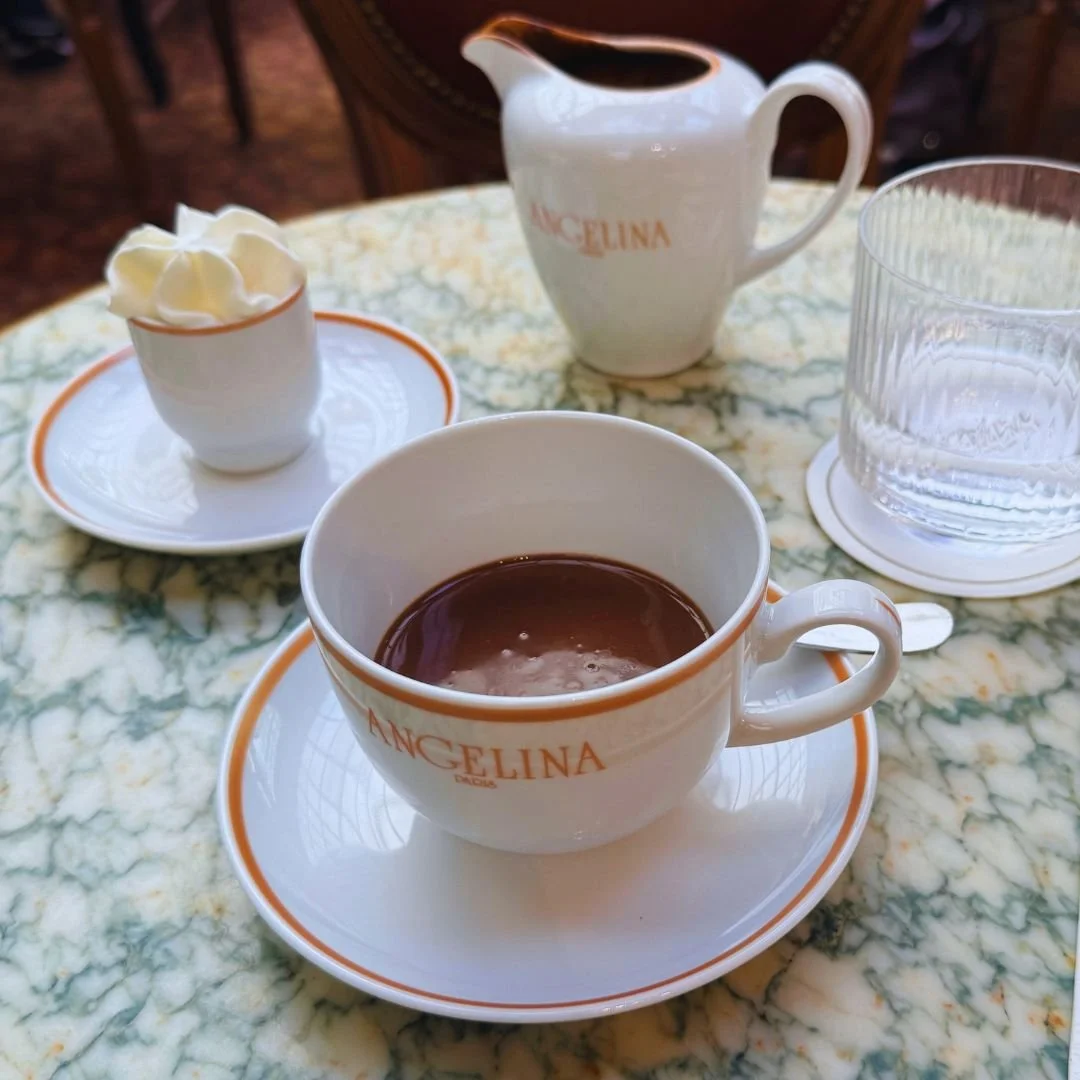 Angelina hot chocolate in Paris