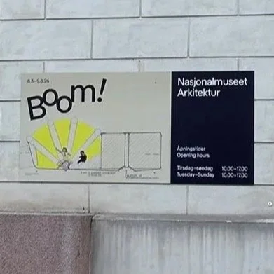 Anmeldelse: Nasjonalmuseet – Arkitektur: Utstilling «BOOM!»