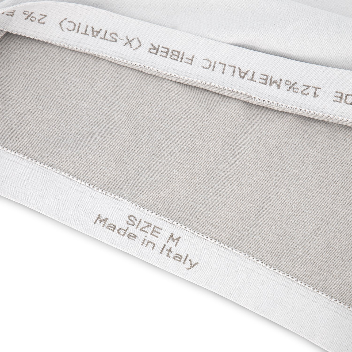 Skafit_Shirt with silver yarn short sleeve white_Detail.jpg