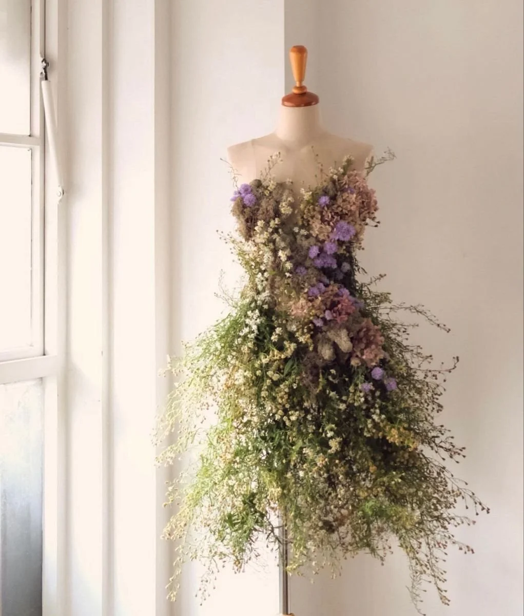 Maniqui floral botiga moda Eixample.jpg