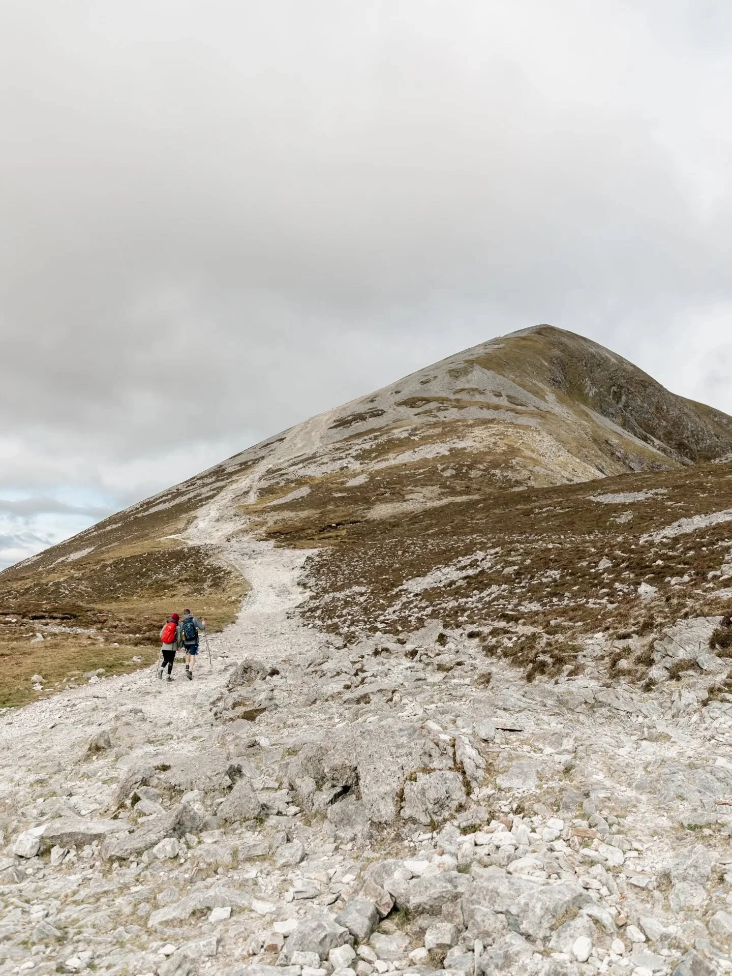 A little snippet from our hike up Croagh Patrick with the lovely Valerie and Mark for their secret elopement at the top. 
Part two to follow. ☺️

.
.
#croaghpatrick #croaghpatrickmountain #croaghpatrickwedding #elopementphotographerireland #irelandel
