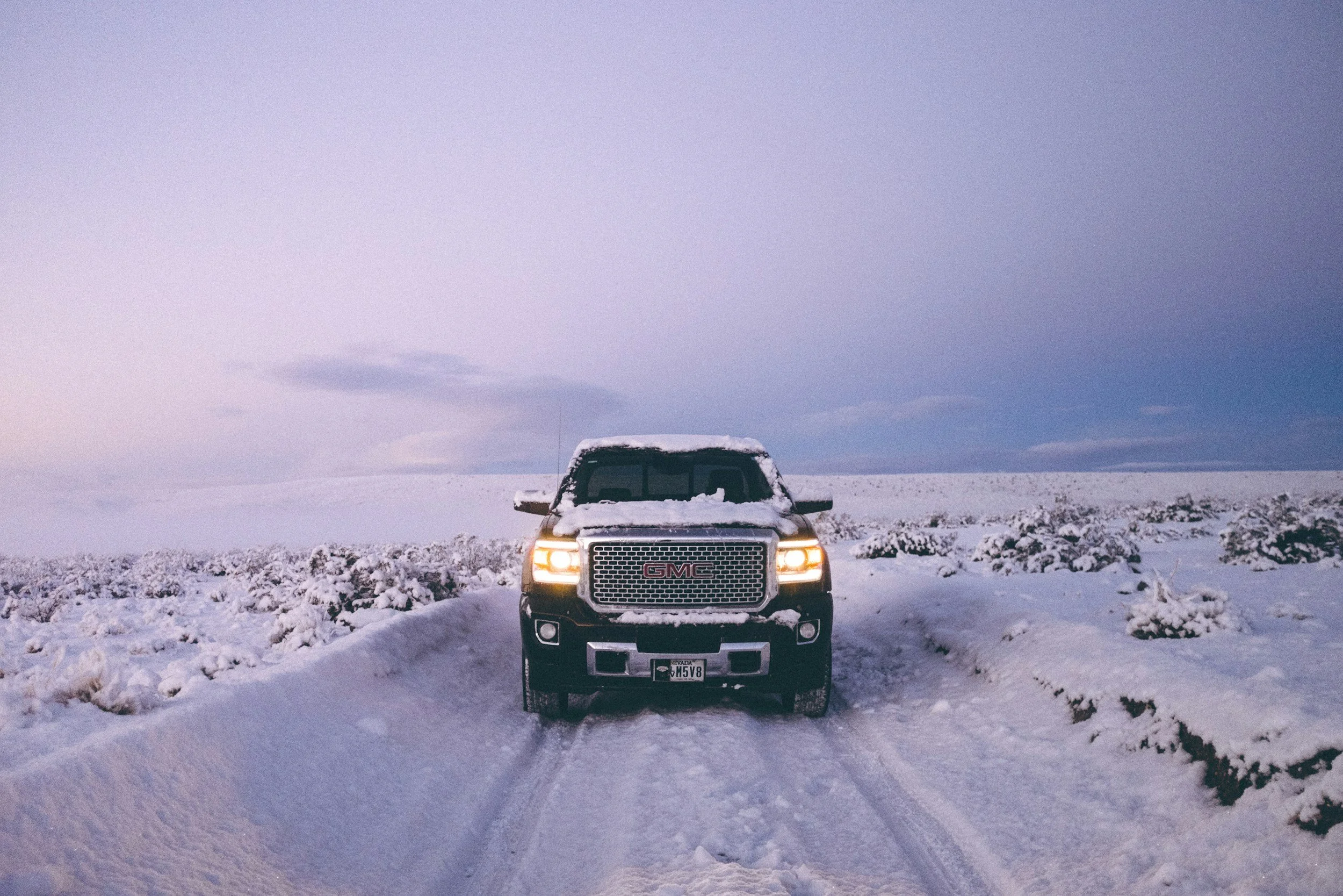 10 Things to Keep in Your Car for Winter Driving