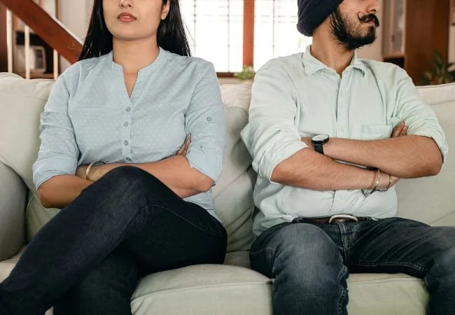 Woman feeling emotionally disconnected in her relationship before couples therapy in Rockville MD
