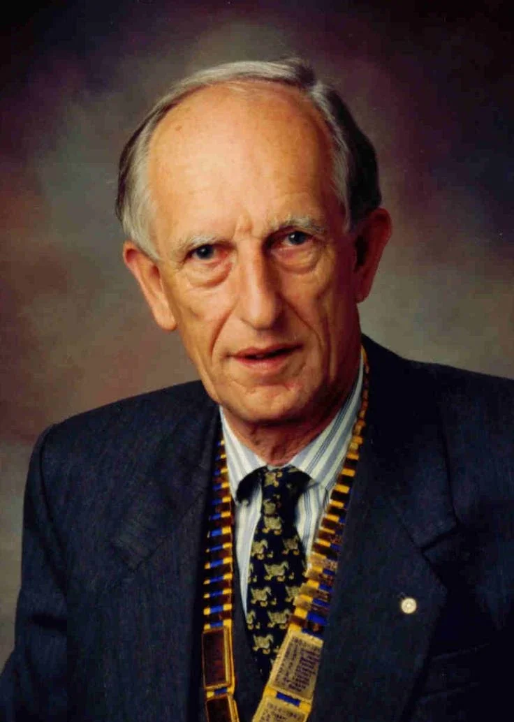 Tonbridge Rotary President 1999-00 John Playle