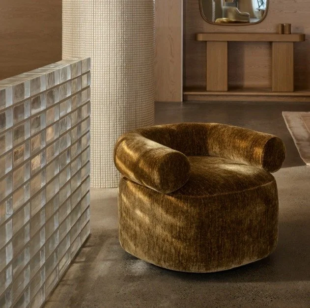 New arrivals from @ellisonstudios that we cannot wait to style. 

How fortunate are we to draw from Australian design studios of this calibre - each piece considered, each choice elevated.

#GullDesign #Noosa #AustralianDesign #InteriorDesign