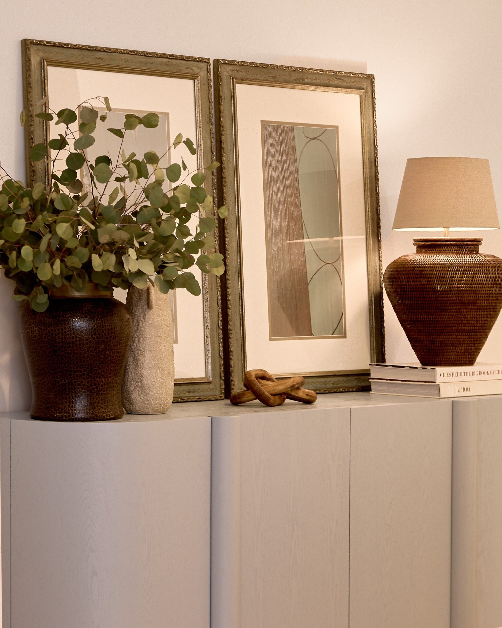 Reminiscing over the little corner of the Marina Walk project.

Nothing here is accidental - it's the kind of styling that looks effortless because a lot of thought went into it first.

Thinking of interior design for your home?

#GullDesign #Interio