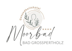 Logo für einen Gesundheits- und Wellnesshotel namens Moorbad Bad Grosspertholz mit Baum-Illustration und Sternen
