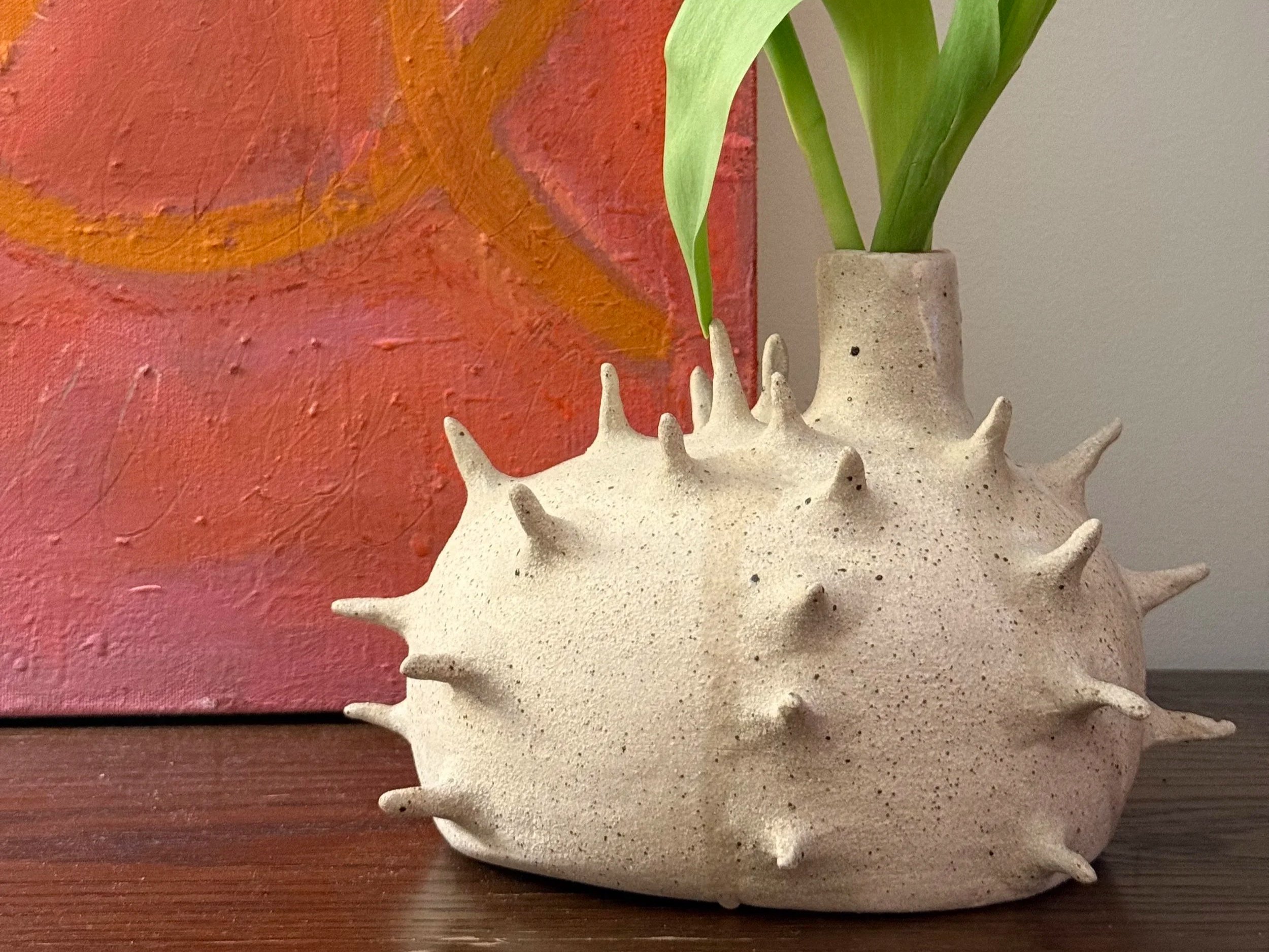 Spiky vessel