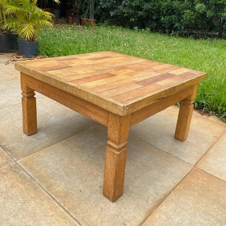 Mesa de Centro de Madeira Clara