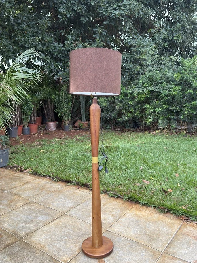 Luminária de Chão Imperial Dourada