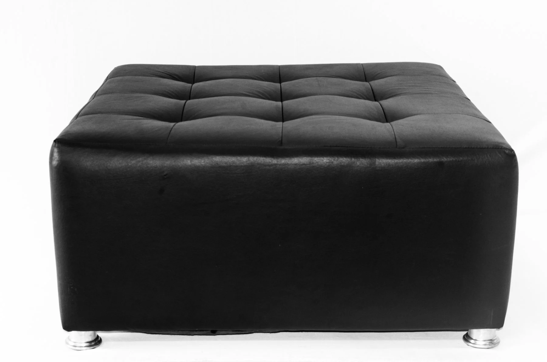 Puff Quadrado Grande com Capitonê Preto