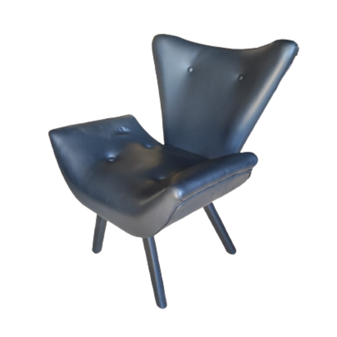 Poltrona Emilia Pe de Madeira