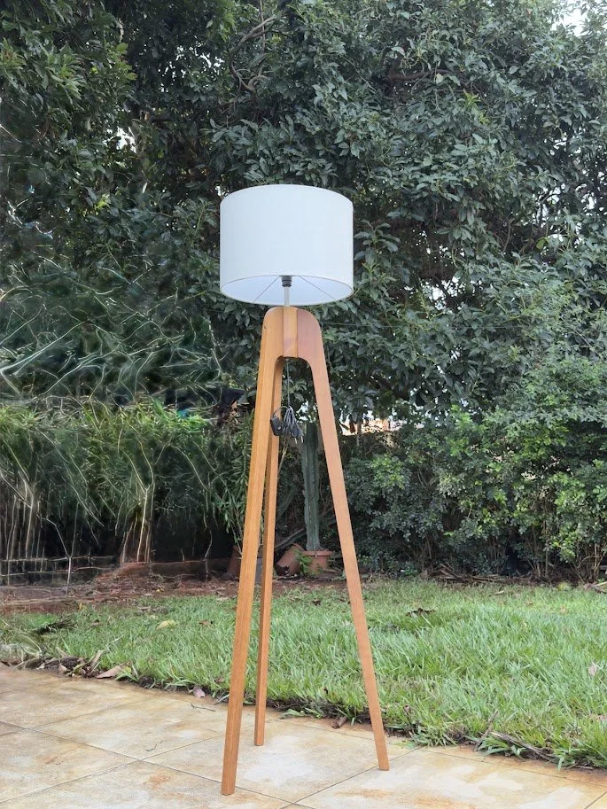 Luminária de Chão Paris Madeira Maciça