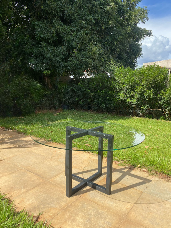 Mesa com Tampo de Vidro Redondo - Base X em Metalon