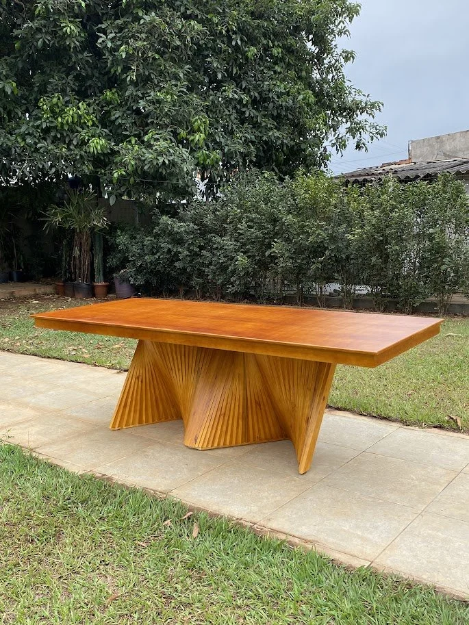 Mesa em Madeira - Base 3D