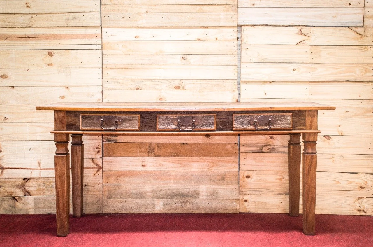 Aparador Rústico com Gavetas