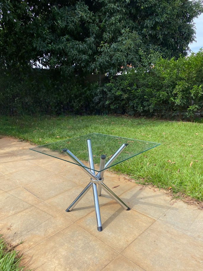 Mesa com Tampo de Vidro Quadrado - Base Catedral