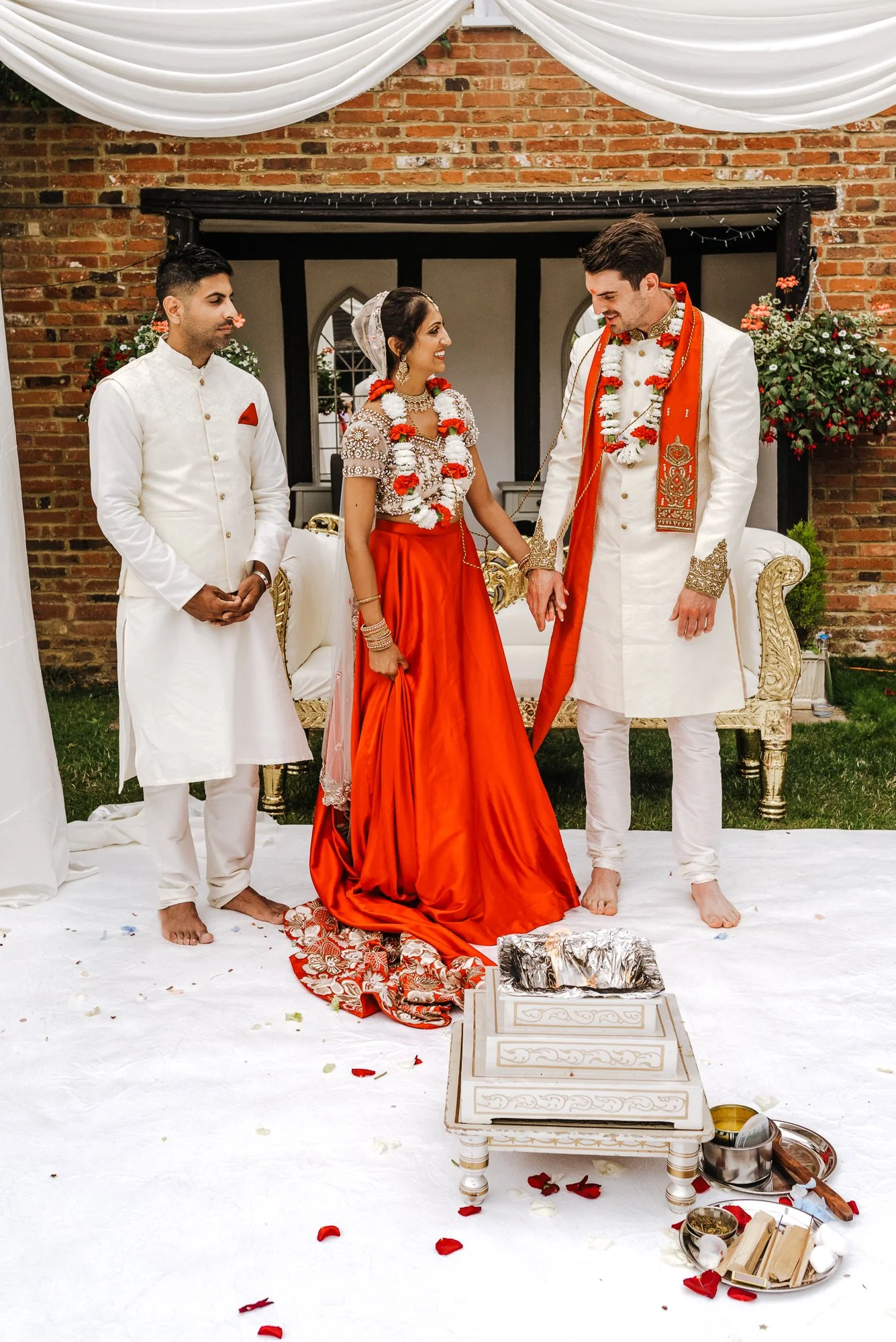 suffolk-fusion-wedding-photography-woodhall-manor (32).jpg