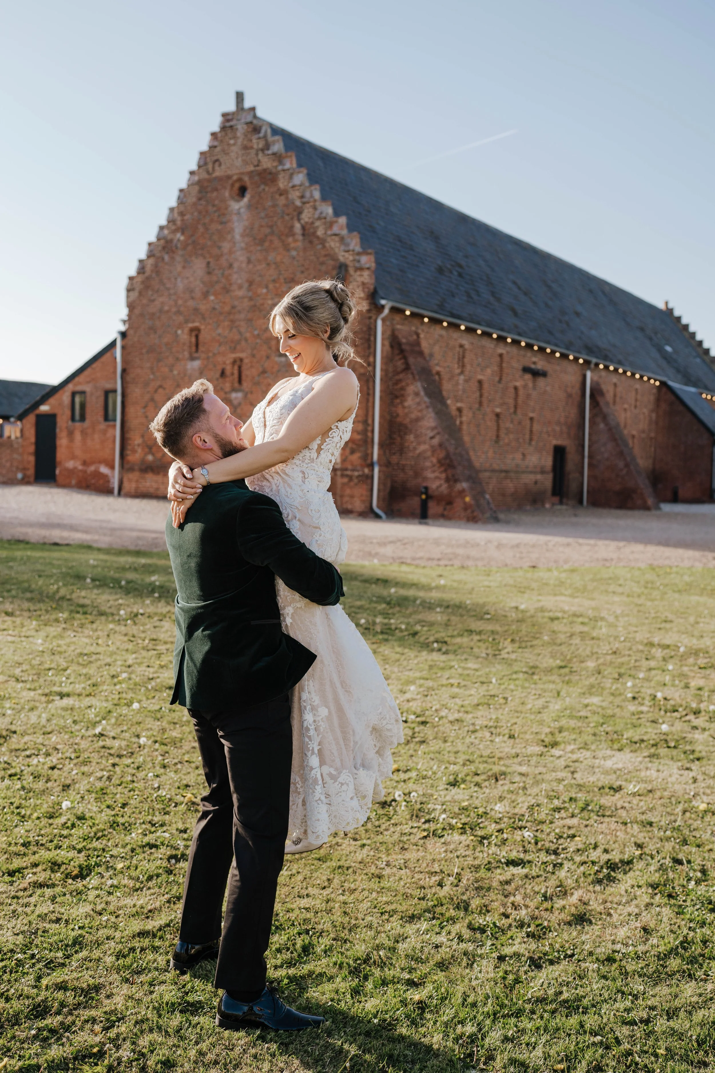 Emma_Dan_Copdock_Hall_SS_LaceandLowePhotography-11.jpg