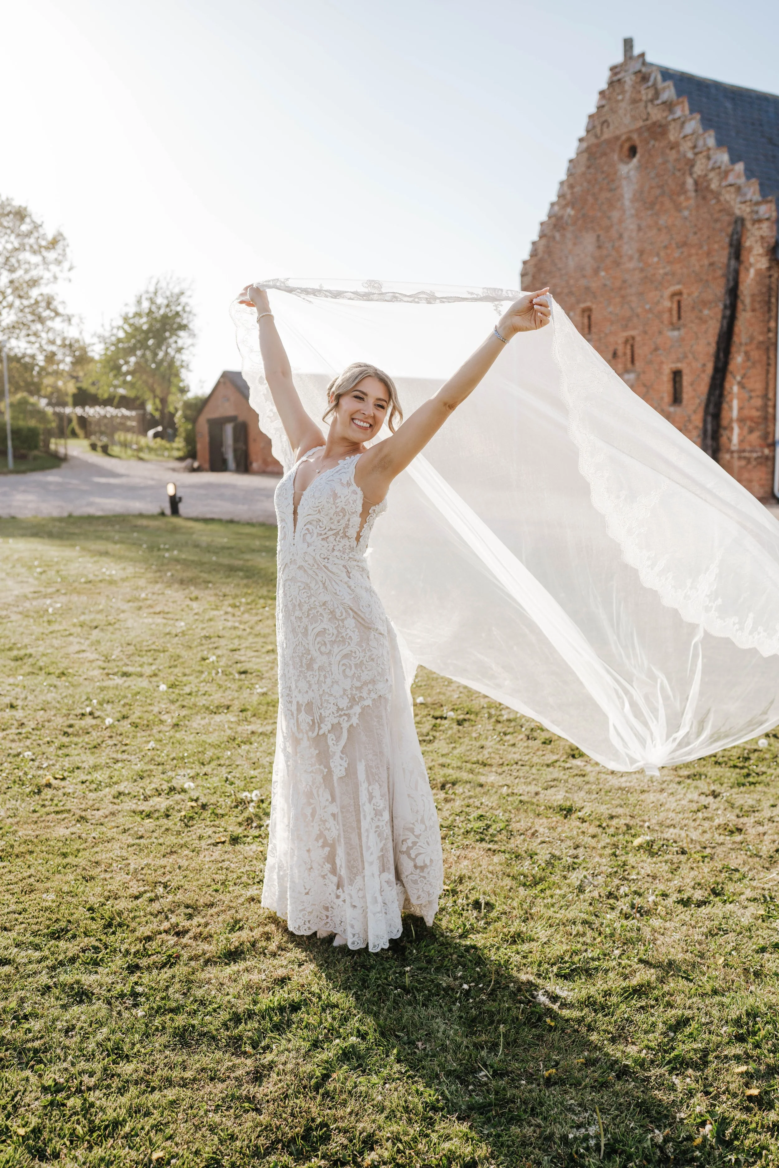 Emma_Dan_Copdock_Hall_SS_LaceandLowePhotography-9.jpg