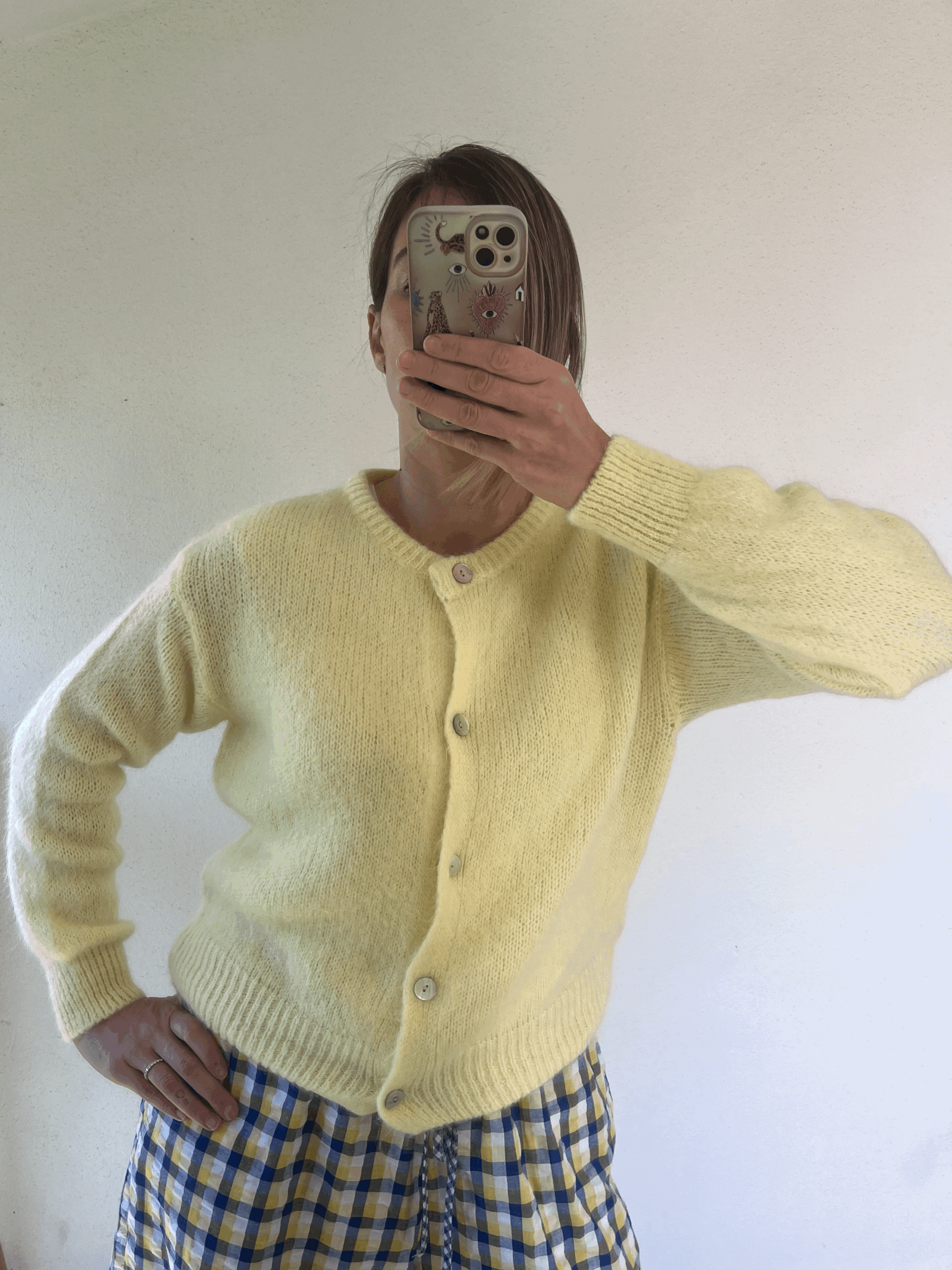 Chaqueta de punto suave con botones nacarados