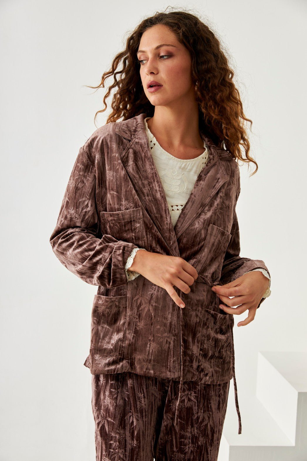 CHAQUETA CRUZADA TERCIOPELO PALMERITAS