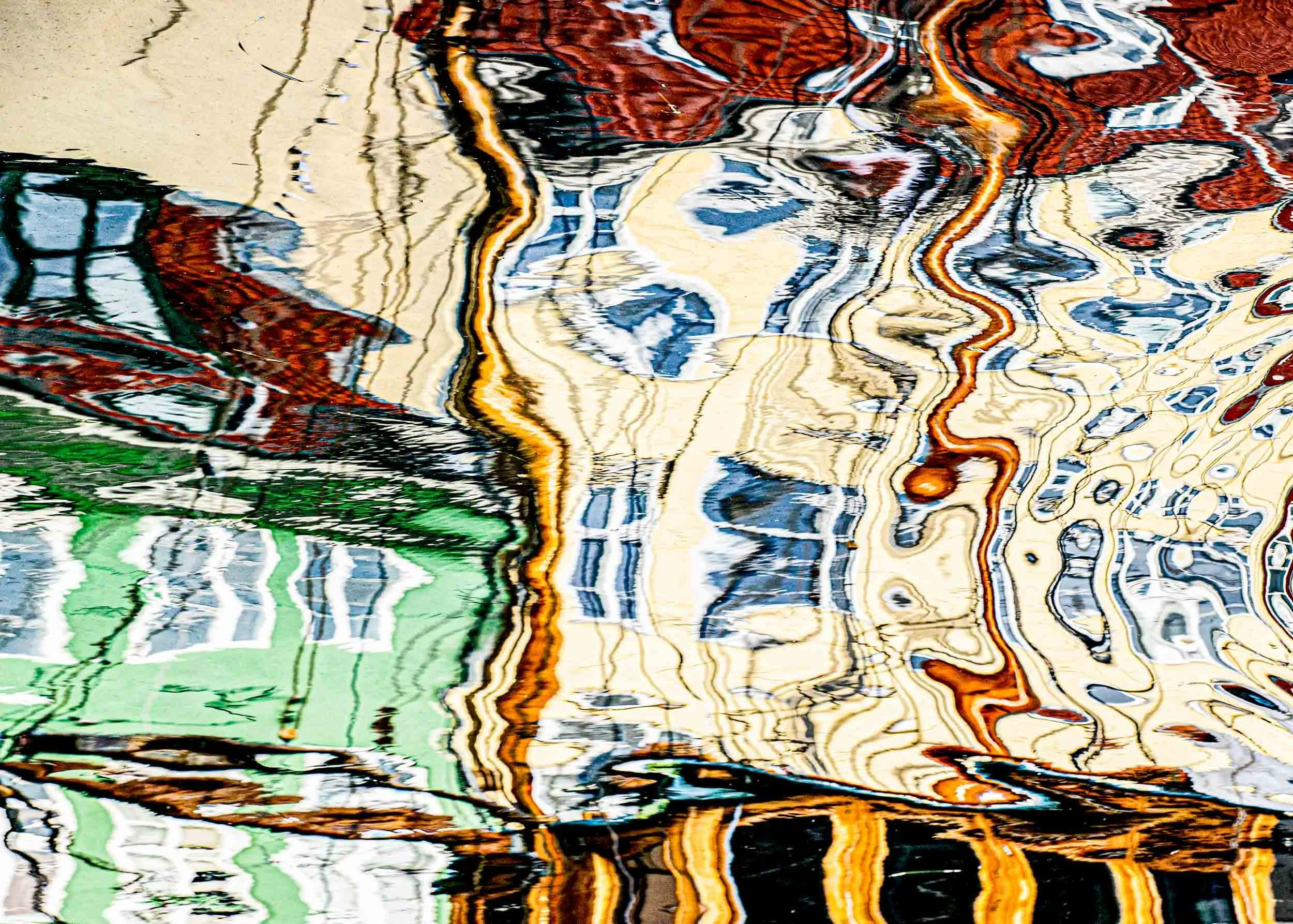 reflection houses  water  in copenhagen catherinelewisphotography.jpg