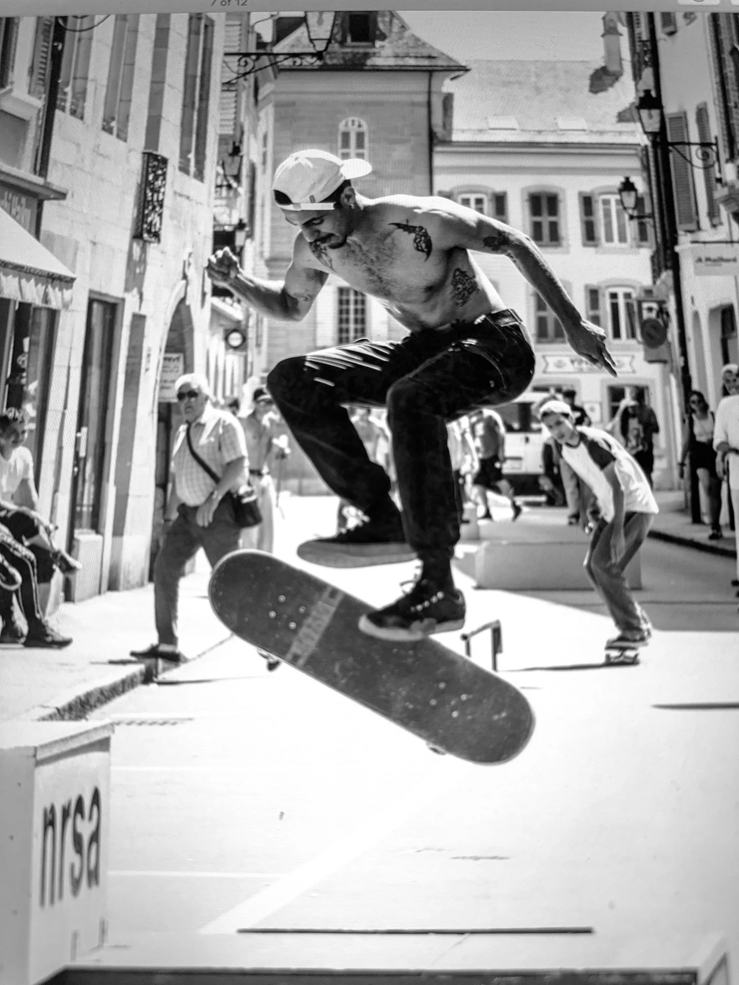 man skating on a skateboard through nyon catherine lewis photogaphy.jpg