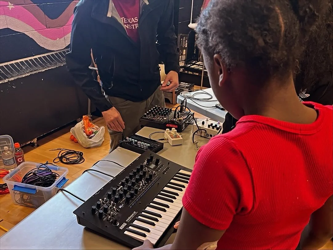 The past few weeks I&rsquo;ve had a blast sharing music + electronics with kids in the community. From jamming on the Korg at the YWCA afterschool program 🎶⚡️ to setting up sounds and circuits at my kids&rsquo; school STEM night, the curiosity was e