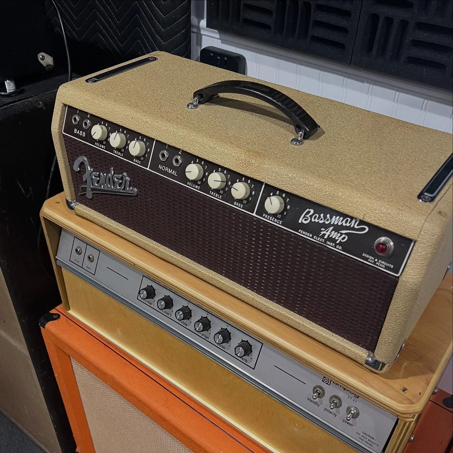 ✨⚡️ 1961 Fender Bassman 6G6 ⚡️✨

This one rolled into the shop as a Frankenstein survivor &mdash; mods on mods, and every single Astron cap harvested long ago. In their place? A mess of Mallory orange drops and a whole lot of head-scratching.

After 