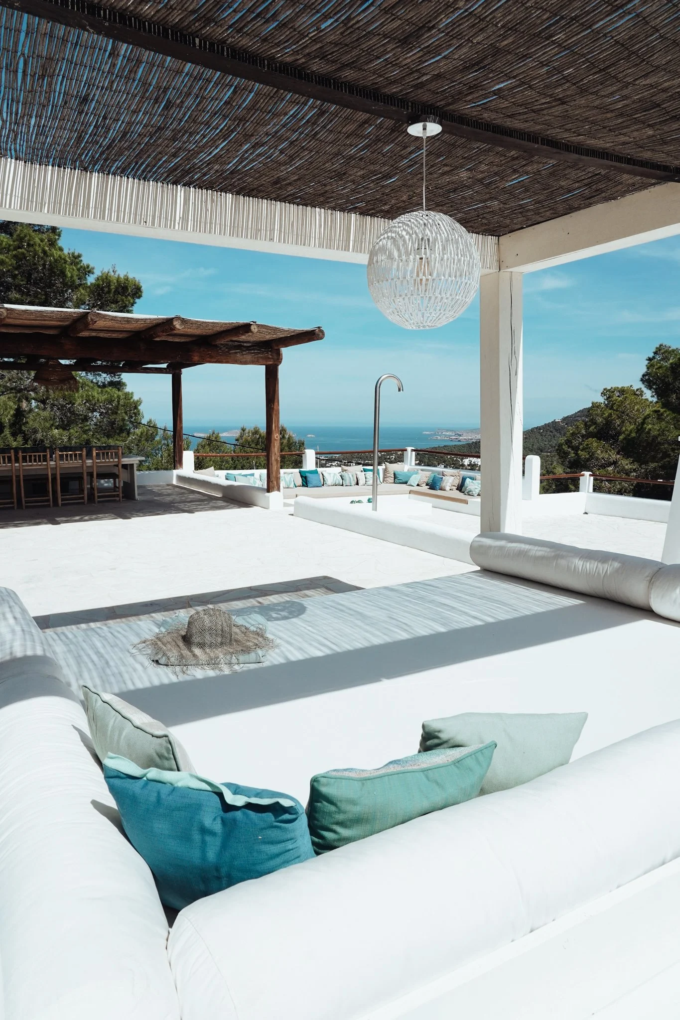 An image of the Cultural Center.